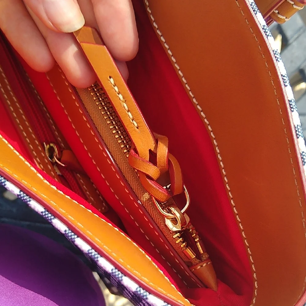 Dooney & Bourke Gingham Emily Tote Bag with Leather Handles NWOT!!! - Picture 15 of 16